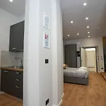 Vernazza Apartament *